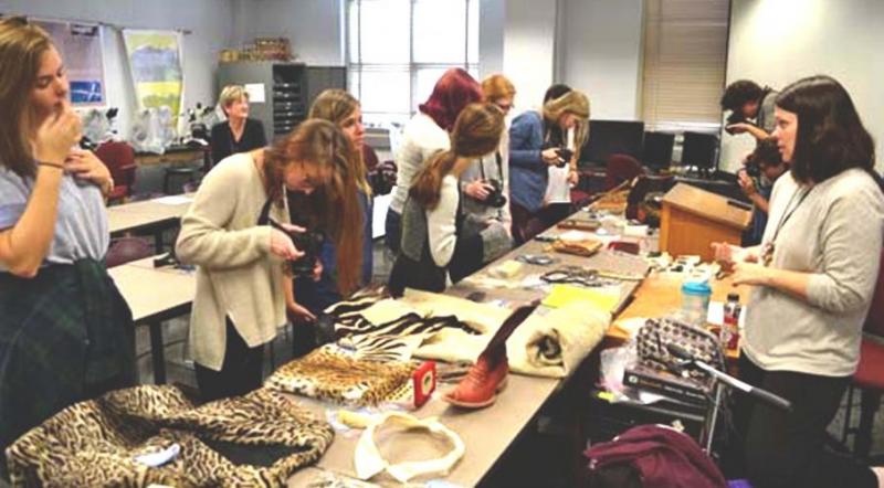 Amy Moe-Hoffman talks to art students about illegal wildlife trade (photo by Erin Frazier).